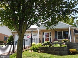 723 Golden Spring Dr, Waynesboro, PA 17268