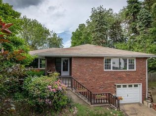 105 Maplewood Dr, Pittsburgh, PA