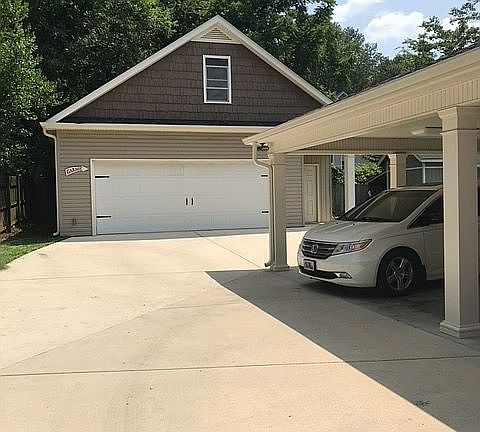 Garage & Carport