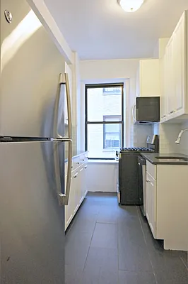 Rented by Metropolitan Equities | media 9