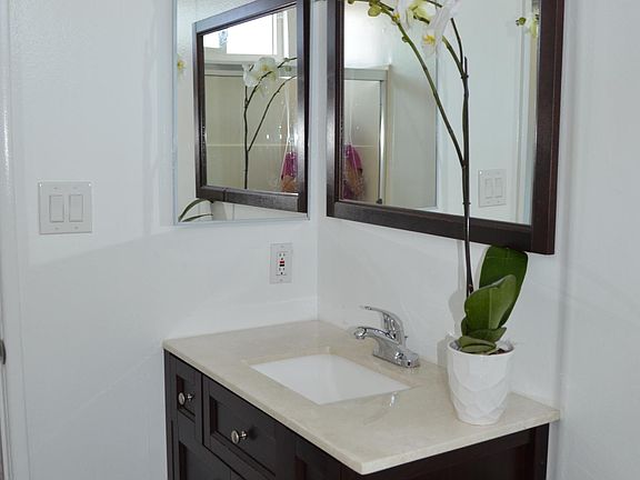 5th image of 1441 Manhattan Beach Blvd #Mb5