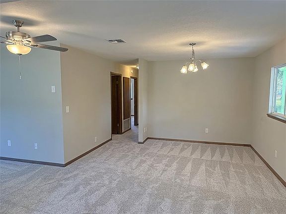 3rd image of 9095 SW 104th Ln
