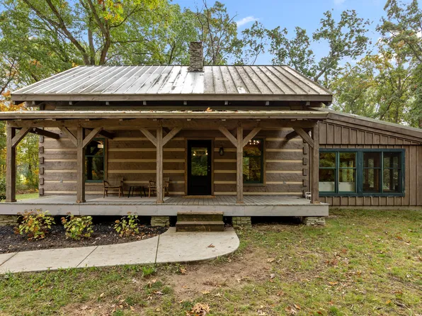 3235 2nd St, Wayland, MI 49348