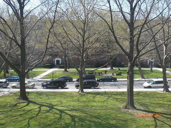 5th image of 9 Murdock Ct APT 3J
