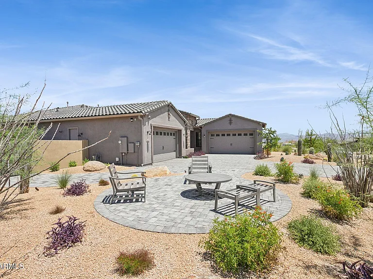 13020 E De La O Rd — Photo 2