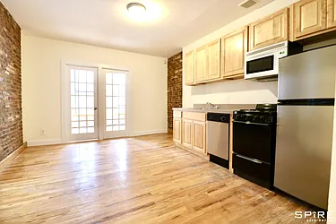 814 Tenth Avenue, #5A