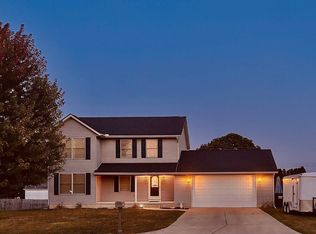 151 Aberdeen Ln, Monroe, MI 48161