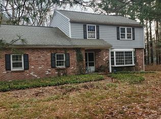 5 Cranberry Ln, Chelmsford, MA 01824