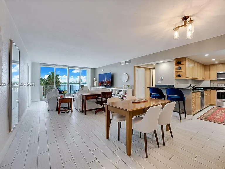 10350 W Bay Harbor Dr #4R — Photo 5
