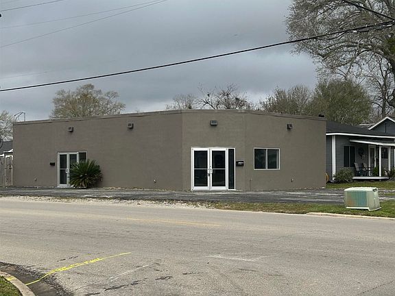 4th image of 928 Block St