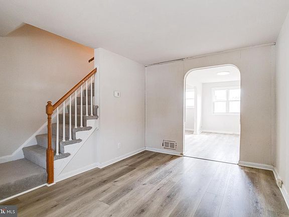 3rd image of 4105 Flowerton Rd