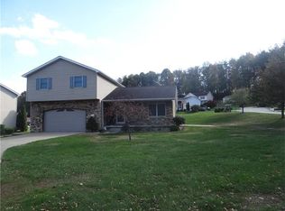 191 Sandworks Rd, Hunker, PA 15639
