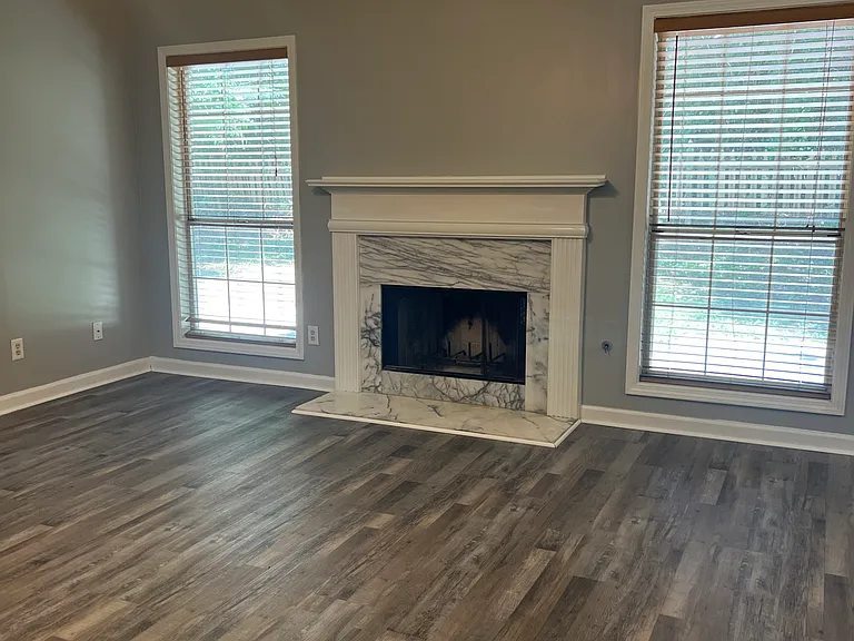 695 Paris Dr — Photo 27