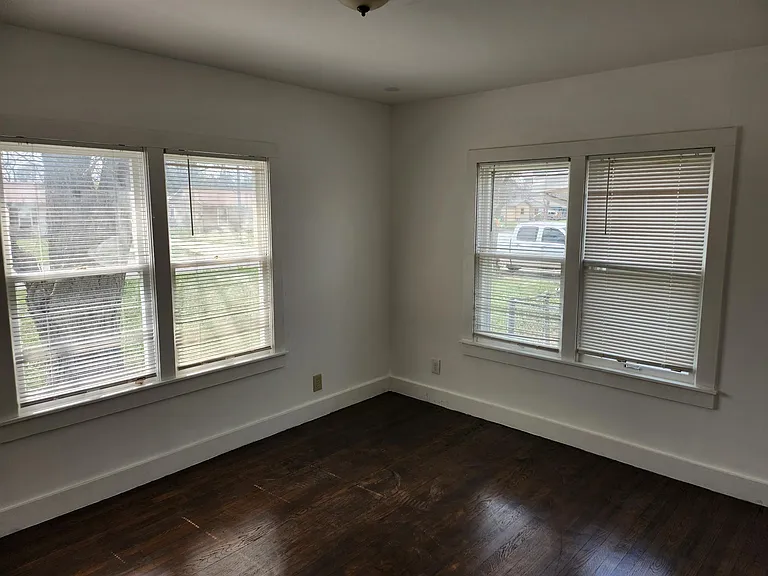 127 Motel Dr — Photo 21