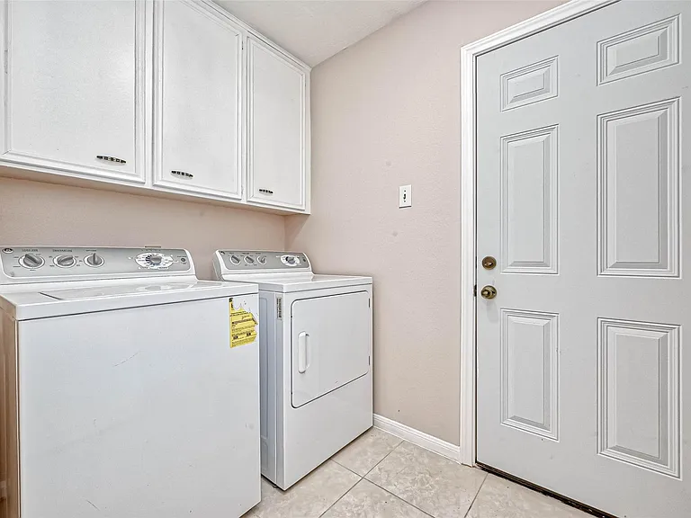 11503 High Star Dr — Photo 28