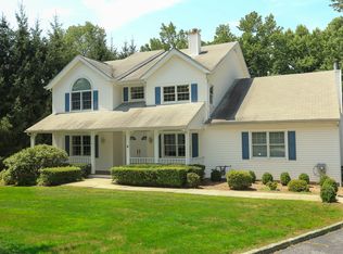 6 Satinwood Ln, Briarcliff Manor, NY 10510