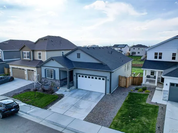 961 N Vandriver Way, Aurora, CO 80018