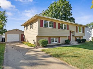 1029 E Seerley Blvd, Cedar Falls, IA 50613