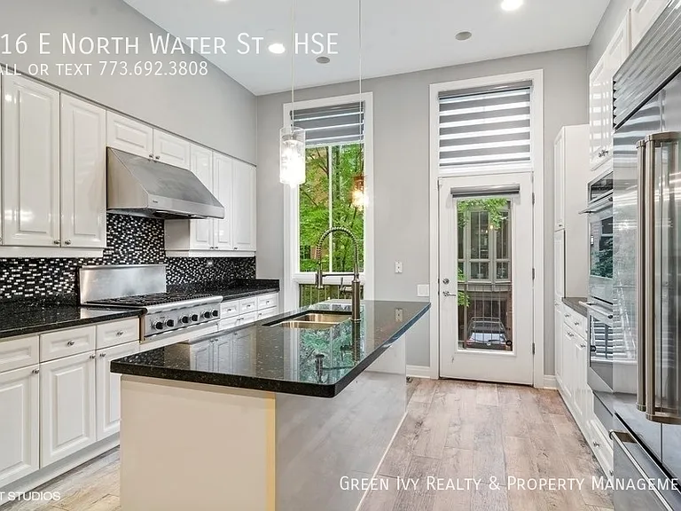 416 E North Water St #HSE — Photo 1