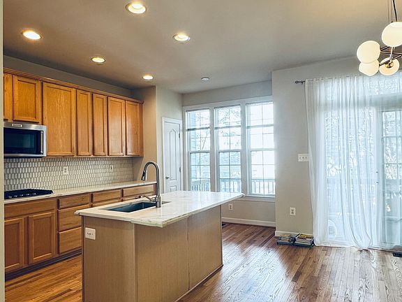 2nd image of 11547 Cavalier Landing Ct