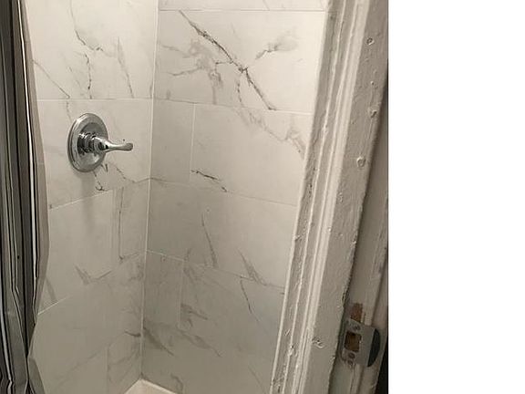 5th image of 130 Isabella Ave #2