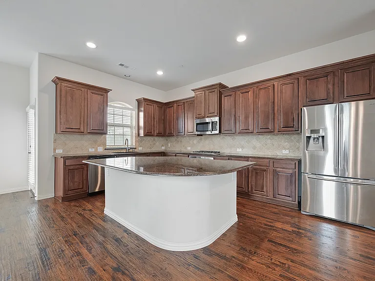 6491 Las Colinas Blvd — Photo 13