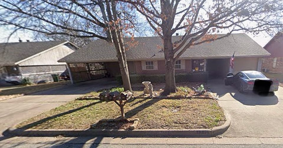 1st image of 2305 Lindblad Ct #2305