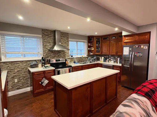 3070 Rymal Rd, Mississauga, ON L4Y 3B3