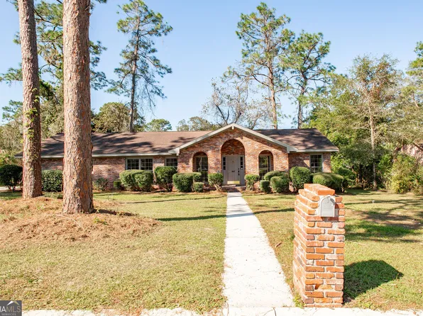 1617 Booth St, Waycross, GA 31501