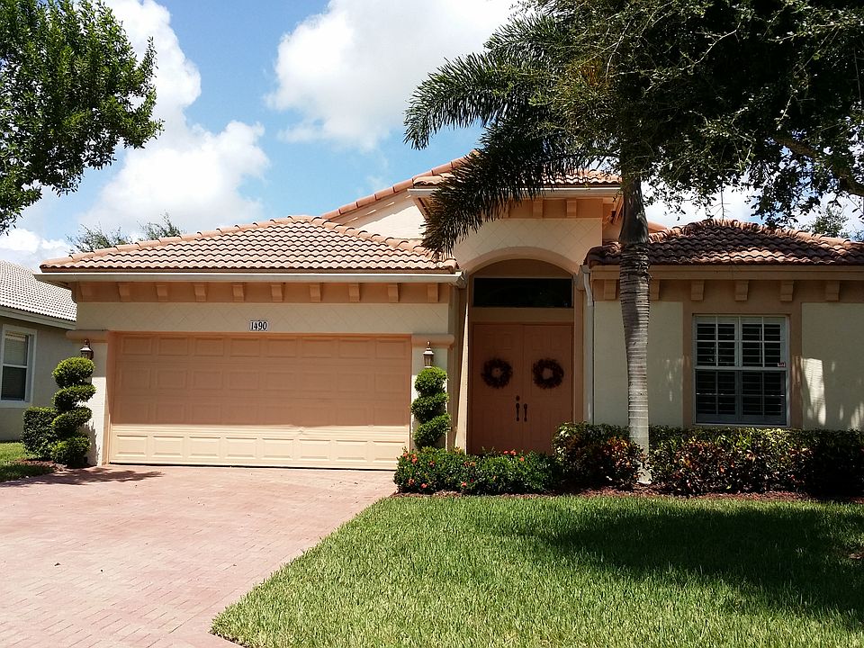 1490 Legacy Cove Circle