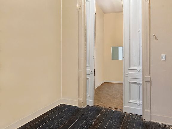 3rd image of 245 W 123rd St