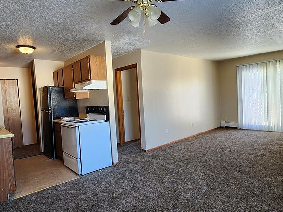 4th image of 225 E Main St #302