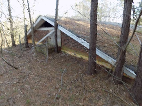 5th image of 110 Clary Dr