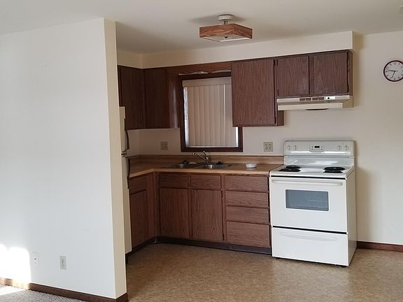 3rd image of 500 W Ohio St APT B