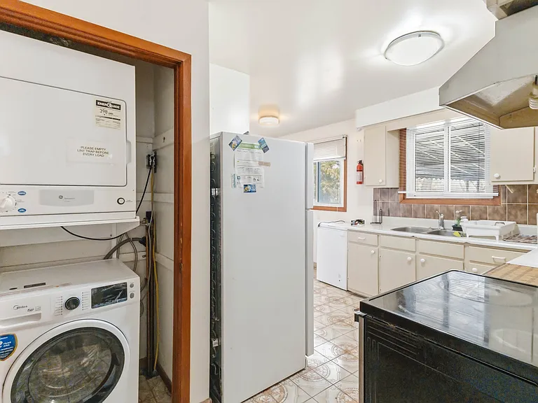 156 Paperbirch Cres — Photo 15