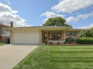13764 Carlisle Dr, Sterling Heights, MI