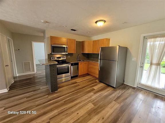 2nd image of 2304 NW 3rd Ave