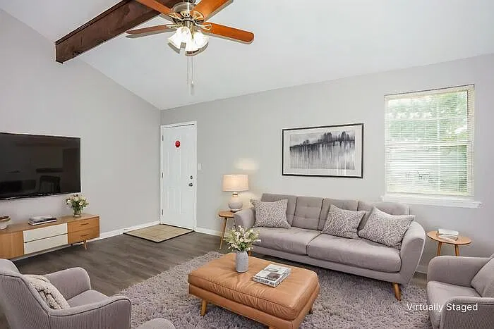 3 bed, 2.0 bath, 1308 sqft, $1,345 — Photo 4
