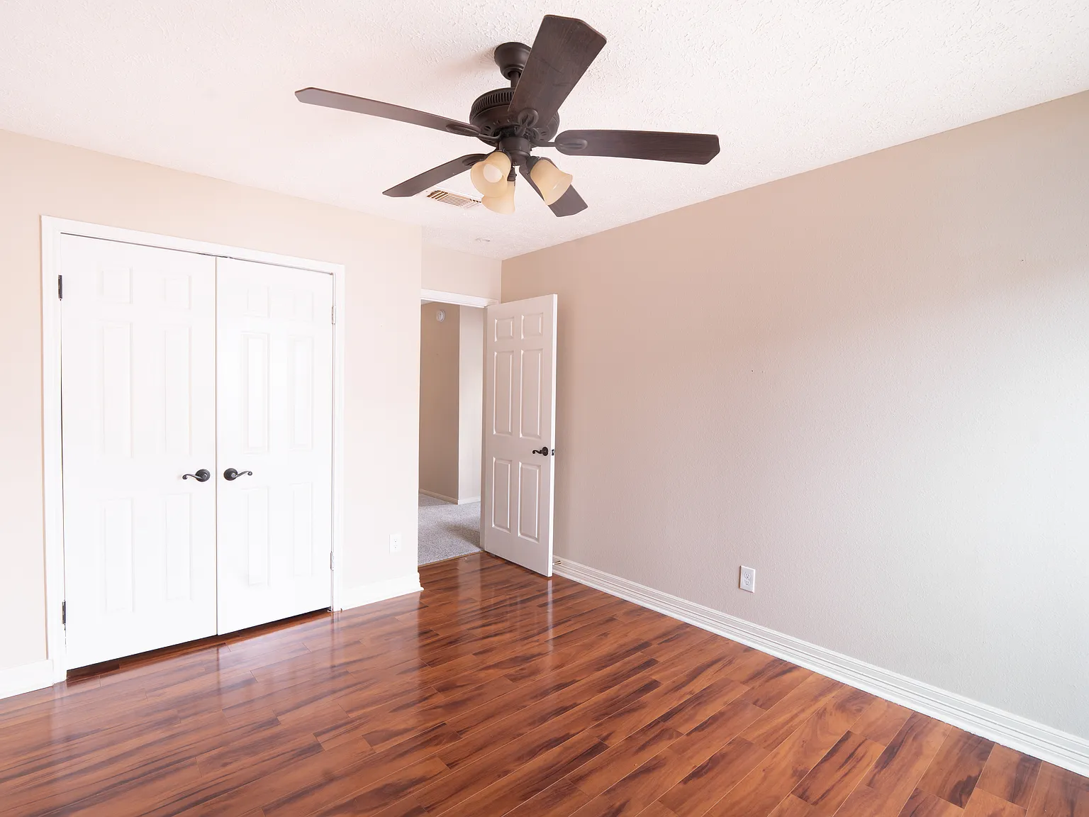 3 bed, 2886 sqft, $2,350 — Photo 3