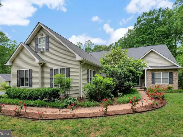8238 Burr Hill Rd, Rhoadesville, VA 22542