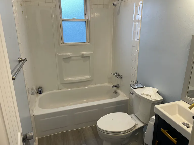 1915 Wallace Ave NE #1917 — Photo 12