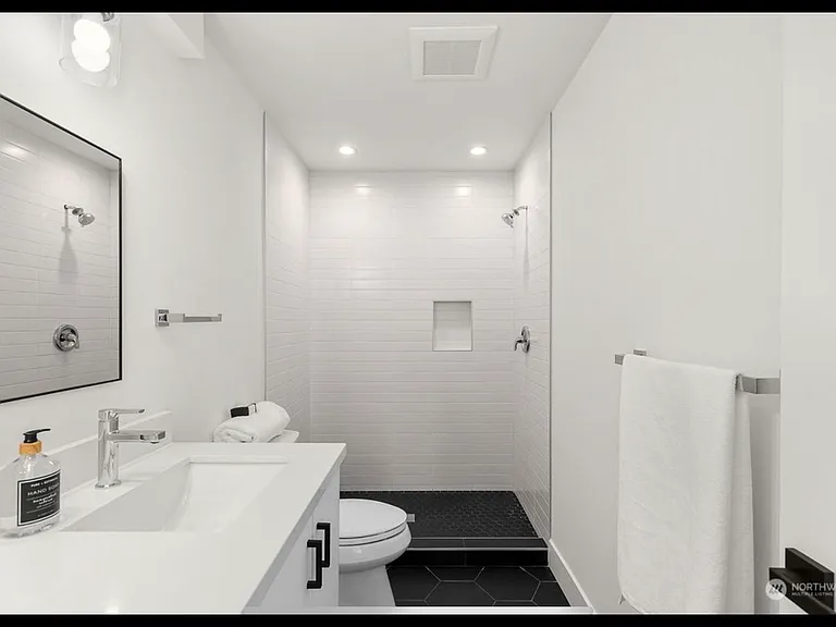 10430 8th Ave NW — Photo 18