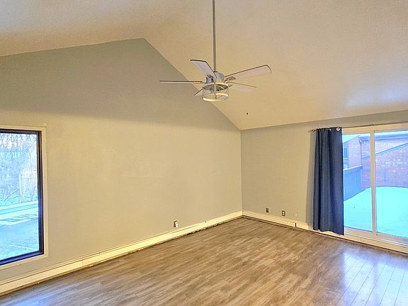 4th image of 2929 Sunnyside Dr APT B326