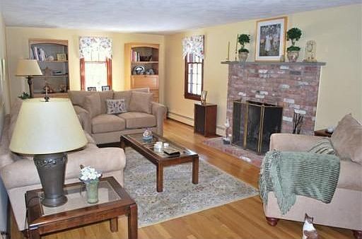 2nd image of 494 Asbury St