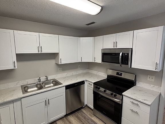 4th image of 316 Lewis St #F