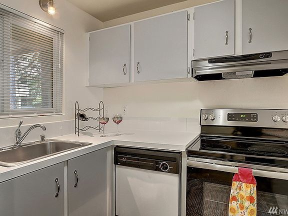 4th image of 5812 200th St SW APT A