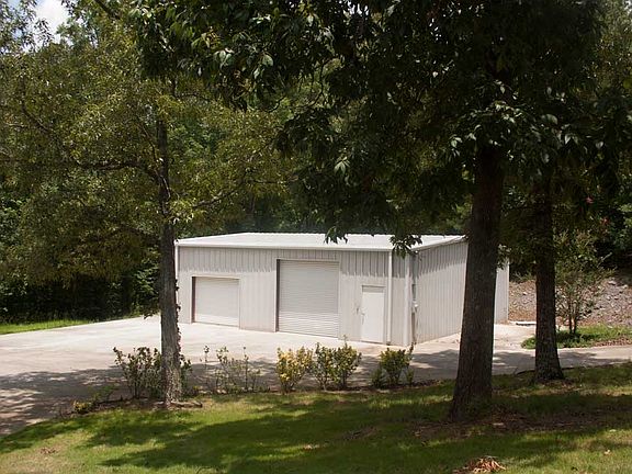 Insulated walls 2 bay doors