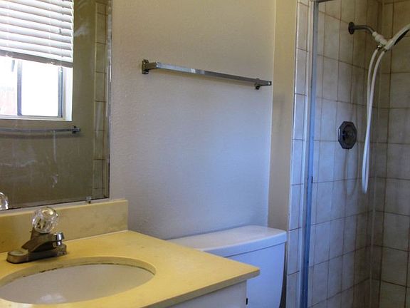 5th image of 8707 Gold Coast Dr