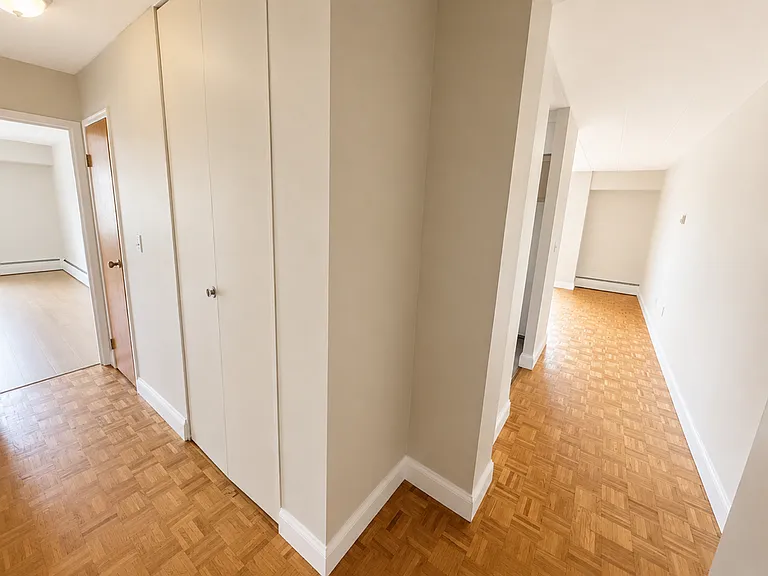 Blackstone Apartments — Photo 20