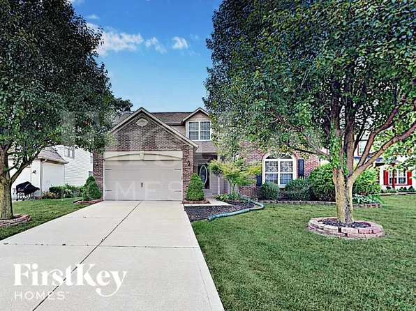 9917 Fountain Cove Ln, Indianapolis, IN 46236